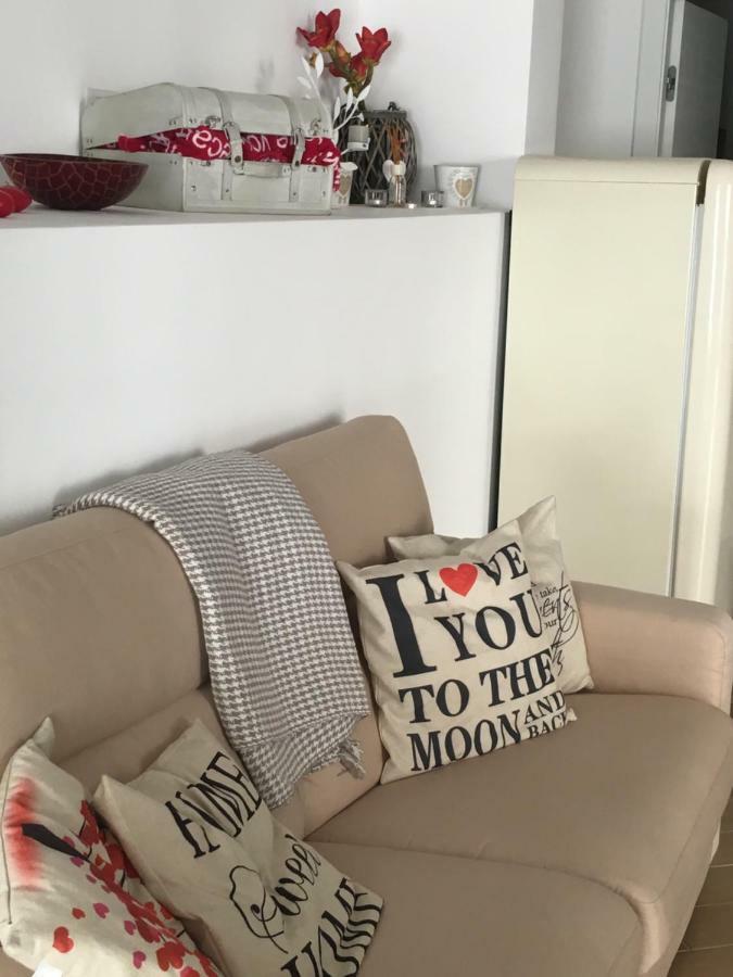 The Shabby House - Charming Seaside Retreat In Central Anzio, Steps From Beach And Train Station Exterior photo